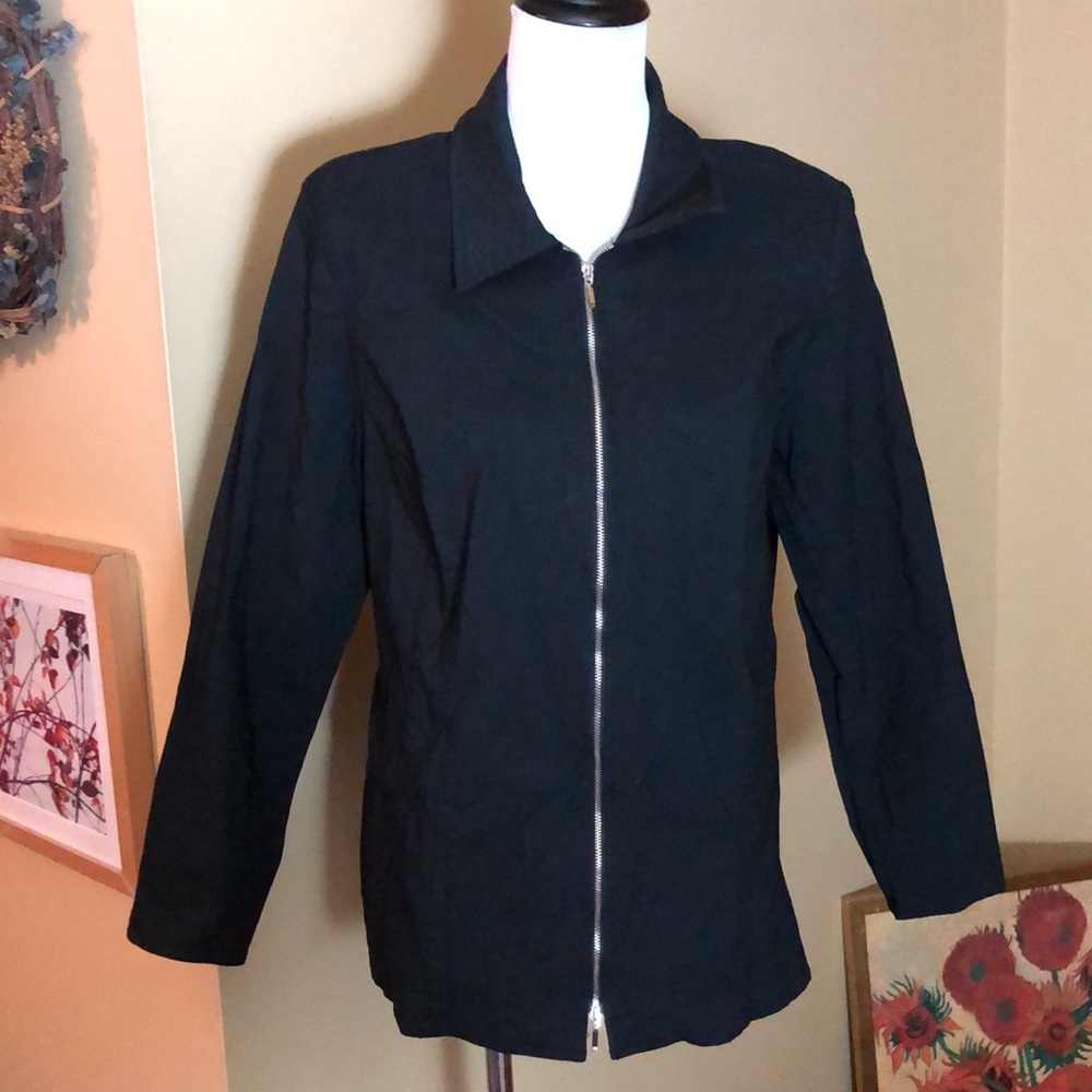 LANE BRYANT size 18/20 Full Zip Dual Silver Classic Black
Stretchy $119 NEW